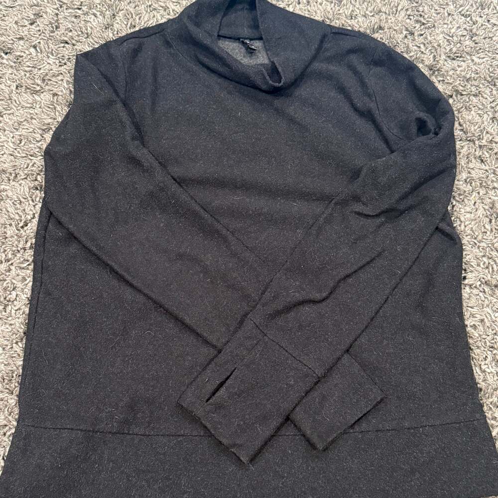 Gaiam Women's Black Shiva Mock Neck Pullover Sweatshirt with Thumb Holes